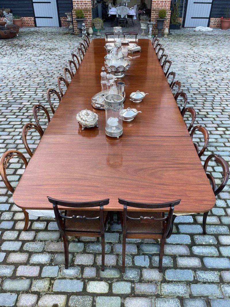 Rare 28 Seater 6 Pilar Antique George III Quality Mahogany Dining Table 72 x 161 x 609 cm - Image 6